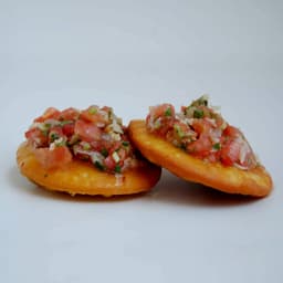 Sopaipilla con Pebre